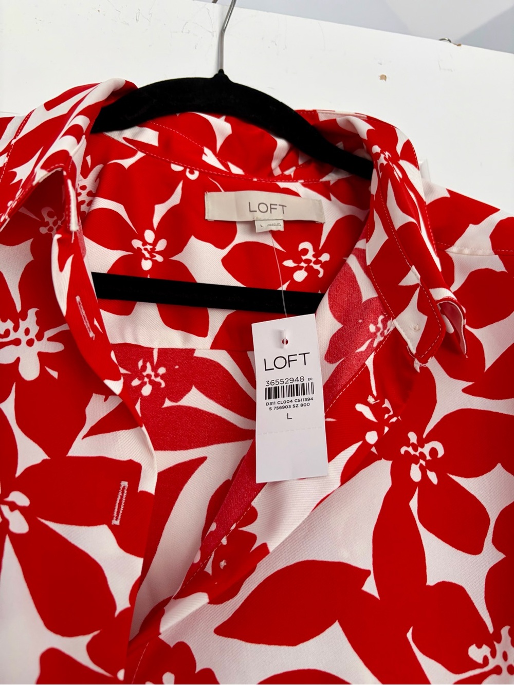 LOFT Red and White Floral Button-Down Shirt - Picture 2 of 2
